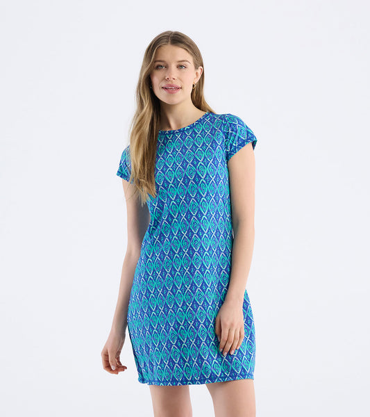 Short-sleeve t-shirt dress in blue with a diamond pattern, featuring a relaxed fit and round neckline.