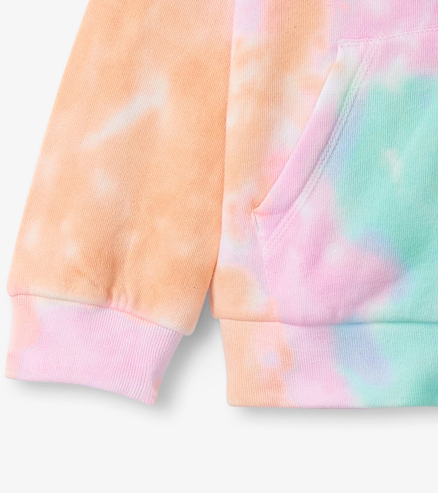 Tie-dye hoodie in pastel colors with a front pocket and ribbed cuffs, perfect for summer wear.