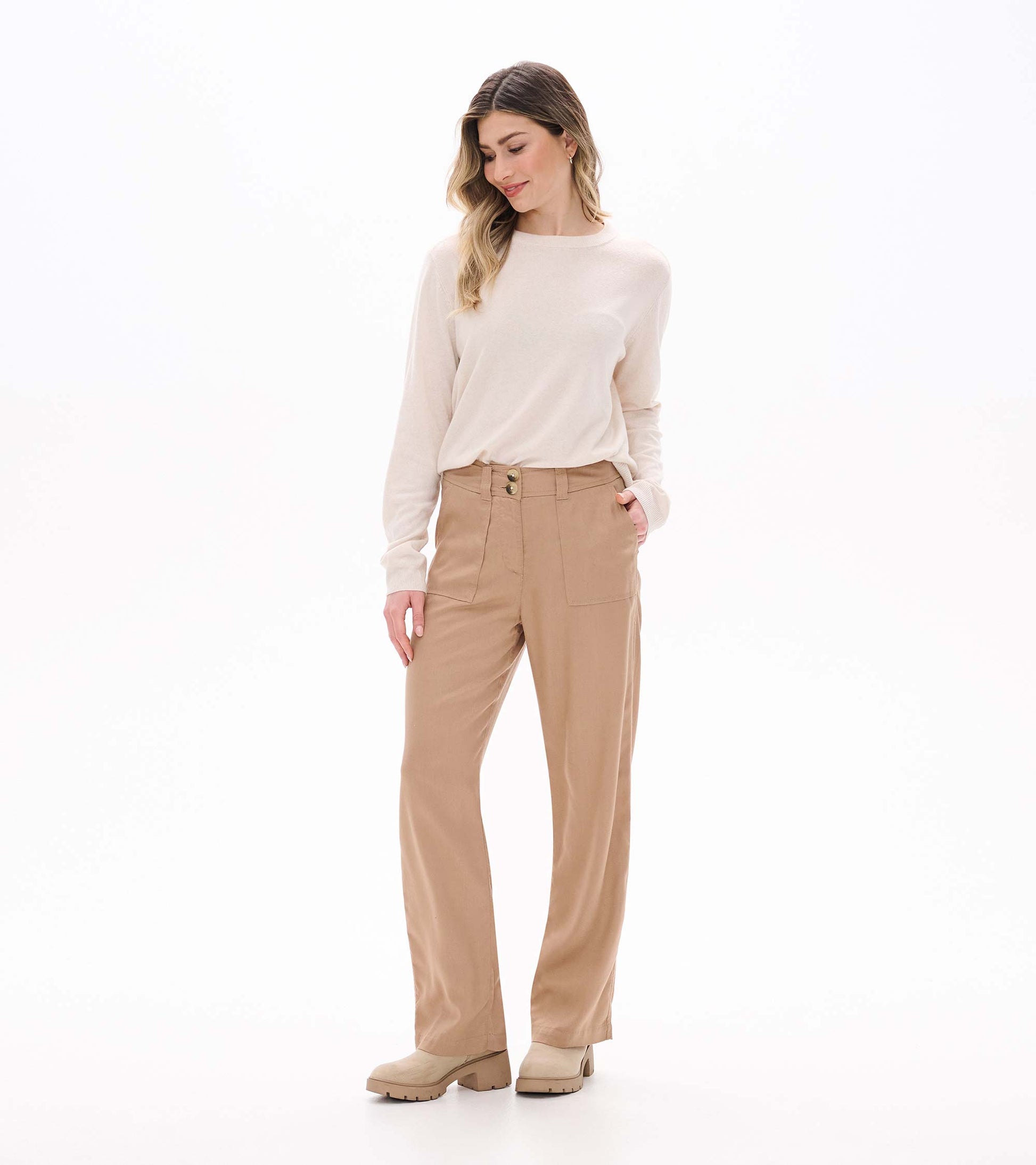 Front view of burro wide leg pants with patch pockets and double-button waistband