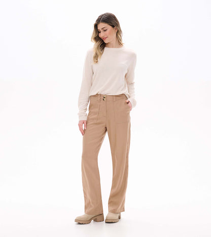 Front view of burro wide leg pants with patch pockets and double-button waistband