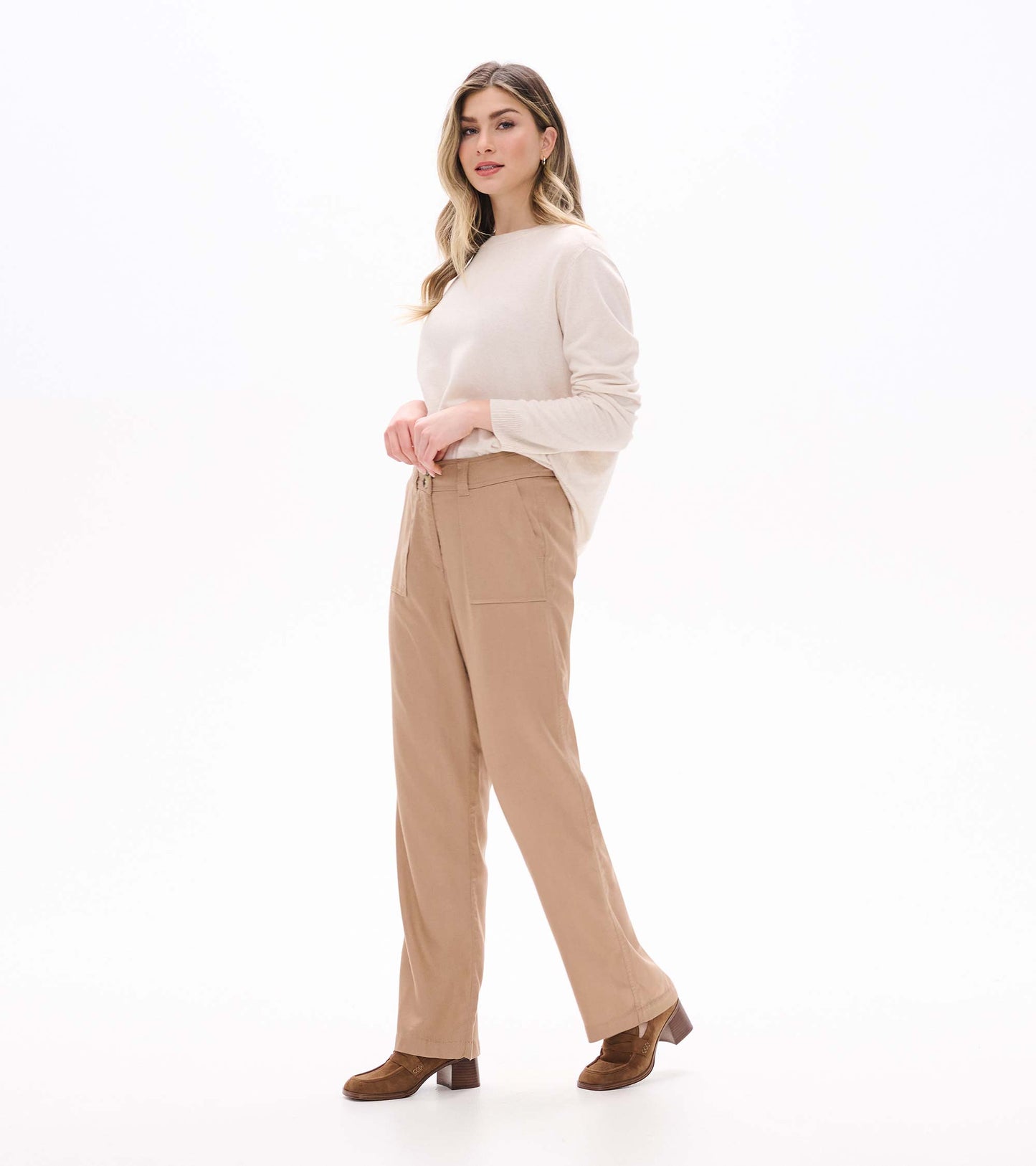 Side view of burro wide leg pants with front patch pockets and straight leg silhouette