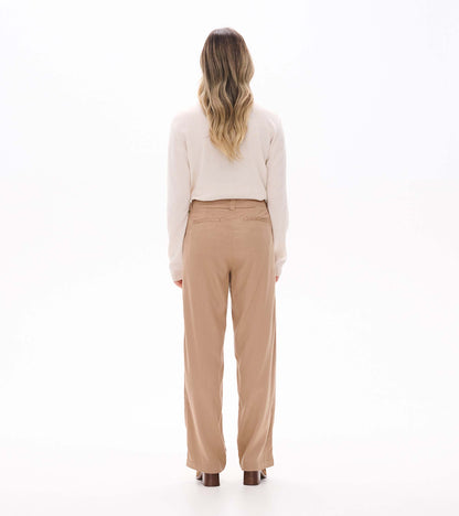 Back view of burro wide leg pants with back welt pockets and straight wide leg fit