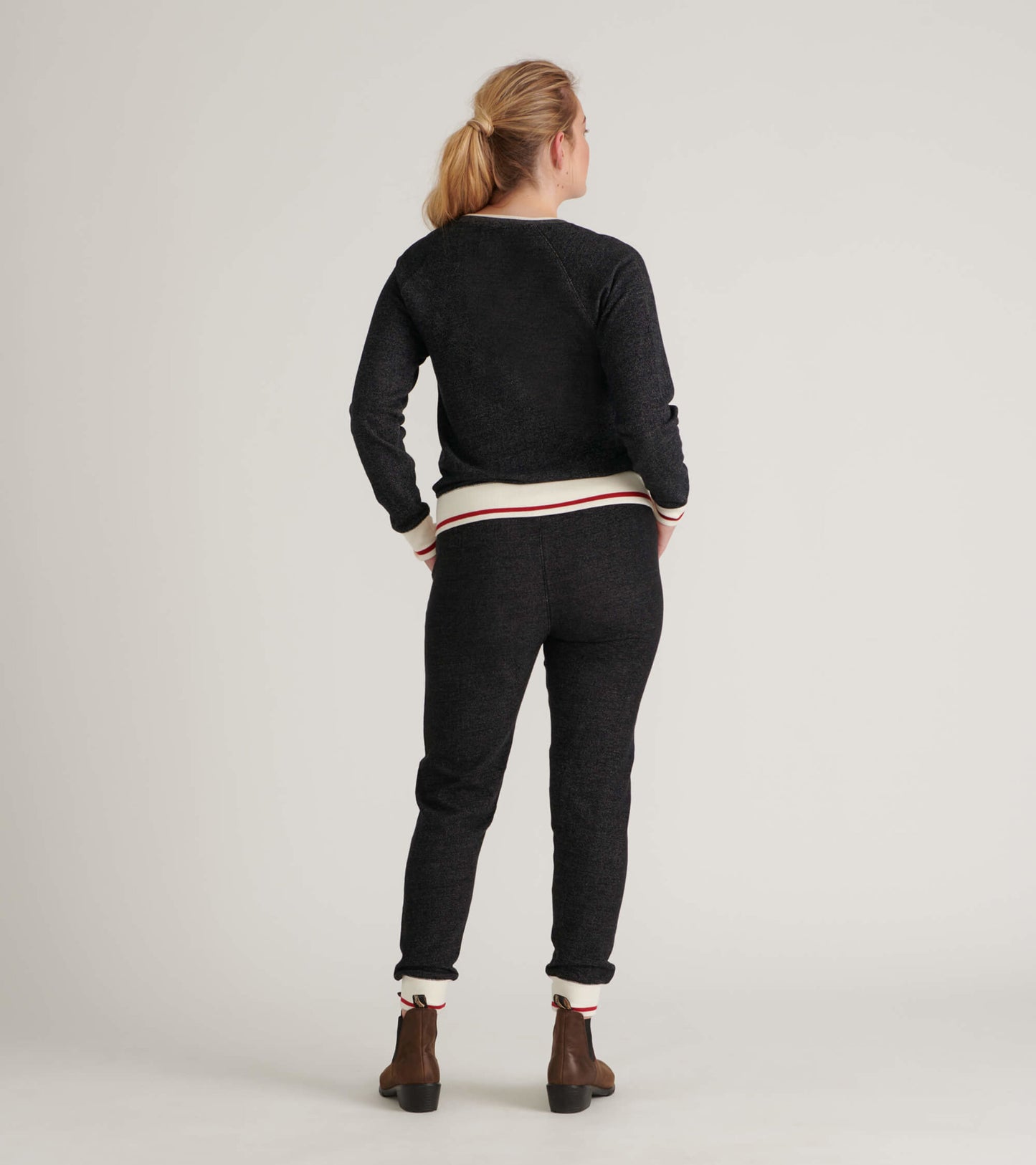 Charcoal Bear Women's Heritage Pullover